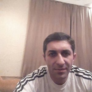 Армен Царукян, 49 лет
